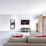 Fun-Filled Luxury City Center Apartment