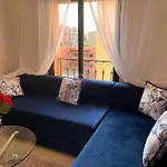 Stylish & Comfy Gem 5 Star Location Balcony