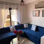 Stylish & Comfy Gem 5 Star Location Balcony