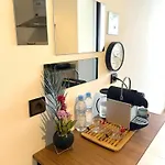 Appartement Au Centre Ville Gueliz Avec Piscine