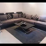 Chic Et Cosy Deux Chambres Avec Piscine