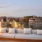 Appartement De Luxe A Marrakech Avec Jacuzzi Piscine Et Vue Panoramique