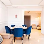 Luxury And Healthy Designed Apartment With Pool