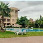 Un Elegant Appartement A Louer A Marrakech Avec Deux Piscines Et Une Situation En Centre Ville