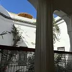 Neroli Le Riad, Idealement Situe