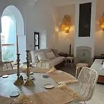 Neroli Le Riad, Idealement Situe
