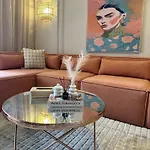 Pearl Palm Home