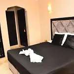 Oasis Aux Palmeraies A Marrakech