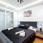 Luxury 2 Bedroom With Mountain View