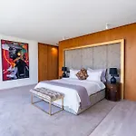 Luxury Villa Front Golf-Pool