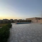 Villa S