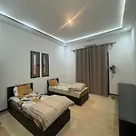 Villa S