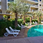 New! Oasis Urbaine Piscine Et Farniente