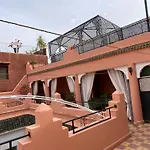 Dar Sarah-Marrakech, riad authentique idéalement situé.