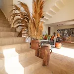 Villa 61