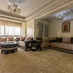 Elegant Apartment Downtown