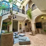 Riad 4 Chambres Avec Piscine Et Petit Dejeuner