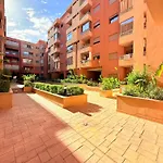 Appartements Saphir Vus Piscine Adapte Au Famille