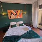 Cosy Bagatelle Houses 1 & 2