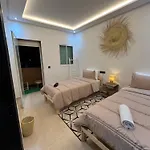 Modern Central Apartment 2 Bedrooms