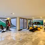 Hala Luxury Domain