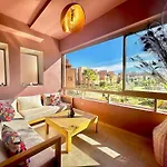 Exceptional Golf View Apartment, Prestigia