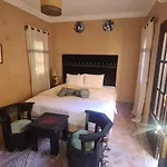 Park Villa, 8 Suites, Pool, 10Mn From Gueliz