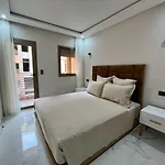 Modern Stay 3 Bedroom City Center With Balcony