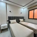 Modern Stay 3 Bedroom City Center With Balcony