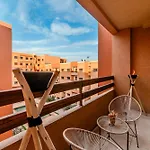 New Apartment 2 Min A M-Avenue , Swimming Pool , Fibre Optique Wifi , Free Parking