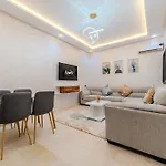 New Apartment 2 Min A M-Avenue , Swimming Pool , Fibre Optique Wifi , Free Parking