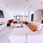 Maison Proche Centre-Ville Avec Piscine Privee