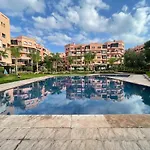 Elegance Apartment With 5 Swimming Pool For Family