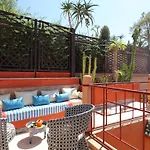 Riad Al Kamar, Private, 2 Min From Jema El Fna Square