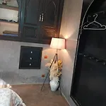 La Nuit Est Bonne