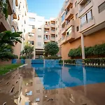 Appartement Elegant 2 Chambres Avec Netflix, Piscine Et Parking Prive