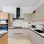 Beautiful 4 Bedroom Rooftop Pool Villa