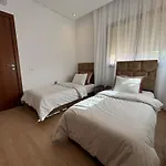 Beautiful Residence With Pools Inmarrakech Golf City
