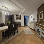 Cosy Apartment Stay With Garden And Pools