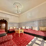 Traditional Chic And Central