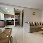 Luxury City Center Apartment With Pool