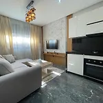 High-End Cozy And Modern Studio