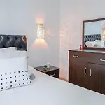 Marrakech Condo In Gueliz With Pool Access