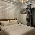 Cozy Central Apartment