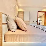 Quiet And Central Apartment