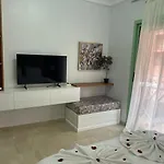 Bel Appartement Meuble Avec Piscine, L\'Hivernage A Marrakech
