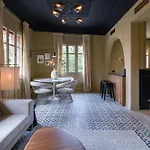 M17-Elegance And Comfort In Majorelle