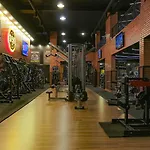 The Cosy Duplex With Gym Access & Near Mall, Palooza