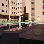 Mouzdalifa Apartment In City Center