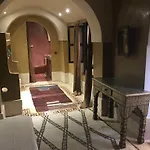Riad Nathalie